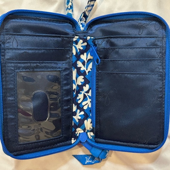 Vera Bradley Blue and White Floral Clutch Wristlet - Picture 3 of 6